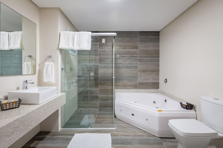 Bathroom 3, Letto Hotel Flores da Cunha, Flores da Cunha