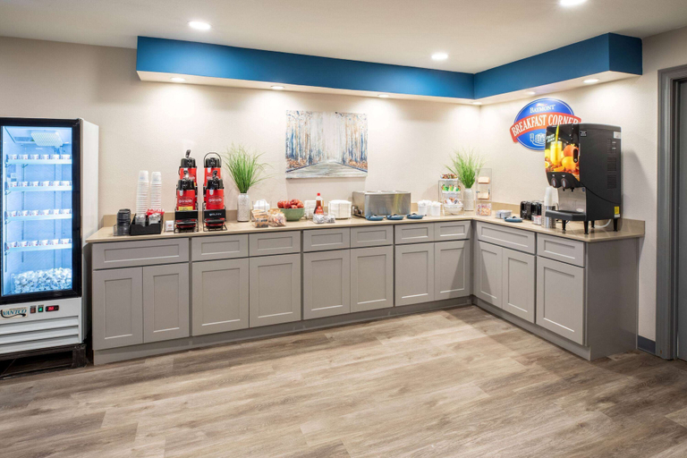 Food & Drinks 5, Baymont by Wyndham Biloxi/Ocean Springs, Jackson