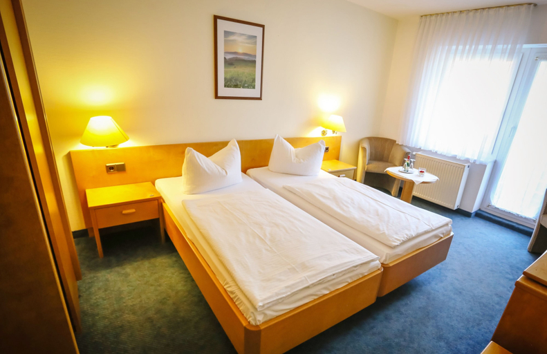 Bedroom 3, Hotel Restaurant Café Harzparadies, Nordhausen
