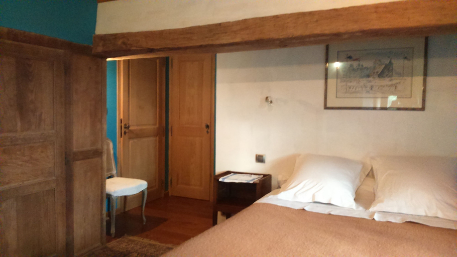 Bedroom 4, Chateau de la Semondiere, Manche