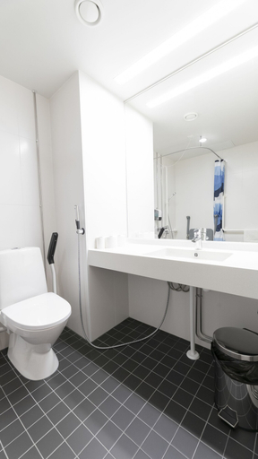 Bathroom 5, Kokoushotelli Murikanranta, Pirkanmaa