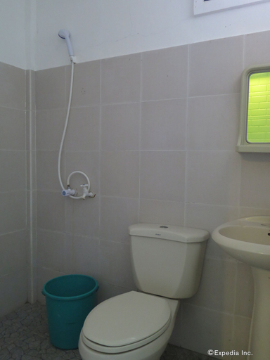 Bathroom 5, Alexis Cliff Dive Resort, Dauis