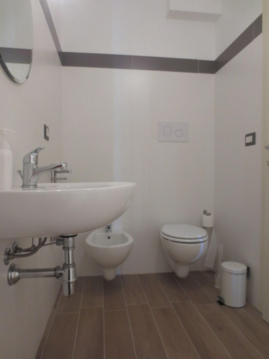 Bathroom 3, B&B Vergilia, Syracuse