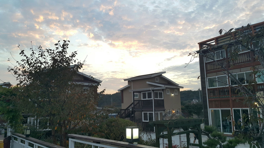 Exterior & Views 2, Favian Guest House, Gyeongju