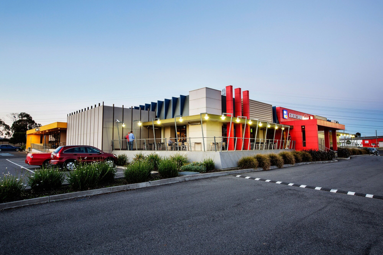 Exterior & Views 2, Nightcap at Excelsior Hotel, Whittlesea - South-West