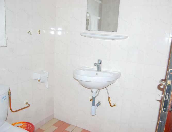 Bathroom 3, Hôtel Saint-Jean, Cotonou