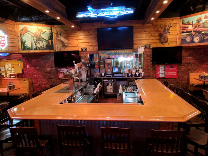 Food & Drinks, Arya Inn & Extended Stay, Gregg