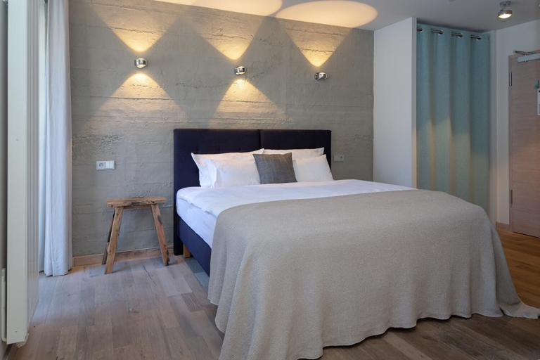 Bedroom 2, Hotel Luise & Luisenhof, Ansbach