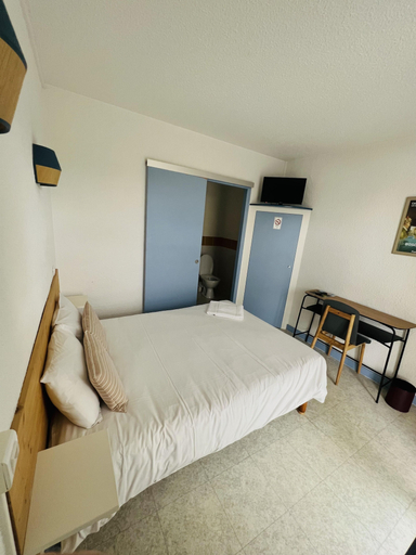 Bedroom 2, Hotel Rose des vents, Ardèche