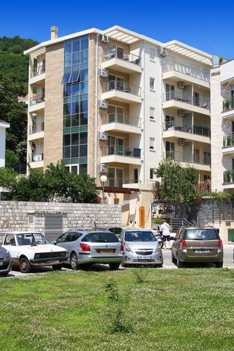 Exterior & Views 2, Sarap apartments Budva