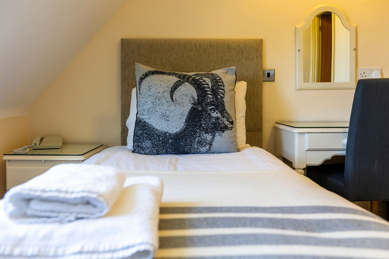 Bedroom 3, Swan Revived Hotel, Milton Keynes