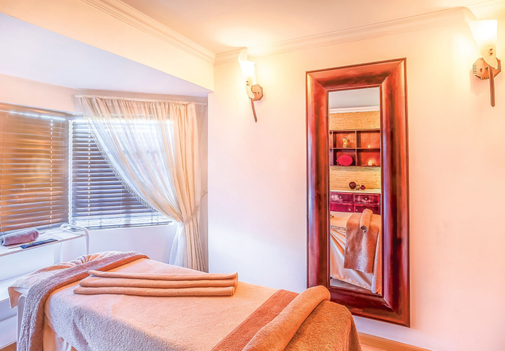 Bedroom 3, Glenburn Lodge & Spa, West Rand
