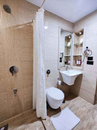 Bathroom 3, Regenta MPG Club, Satara