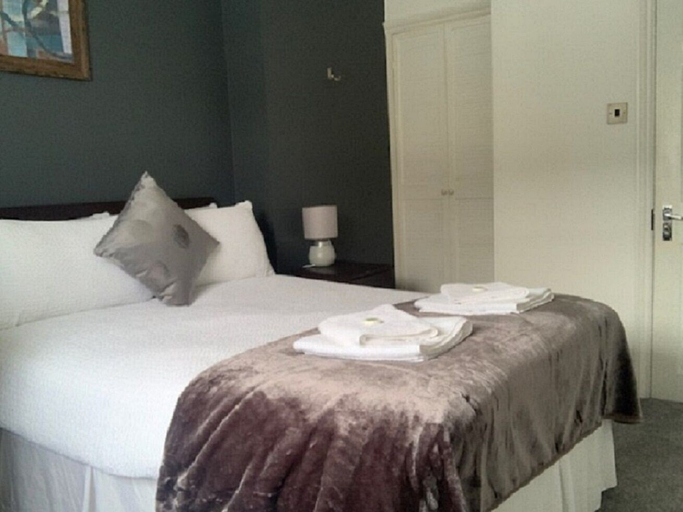 Bedroom 2, The Silverton Inn - B&B, Devon