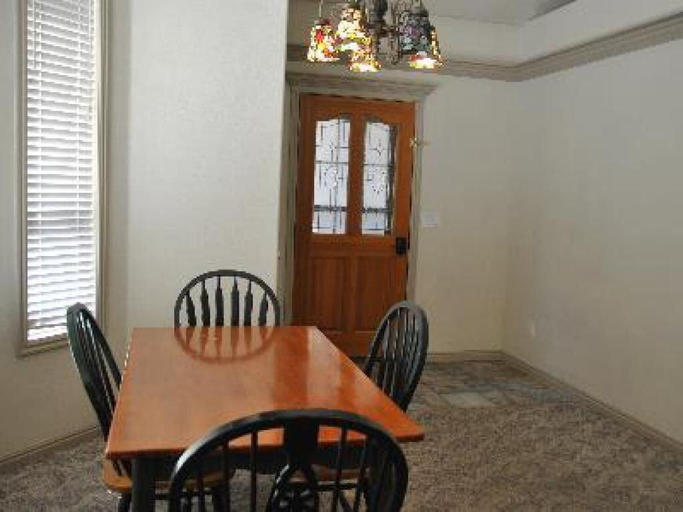 Public Area, Perfect Moments B&B and Event Venue, Canyon