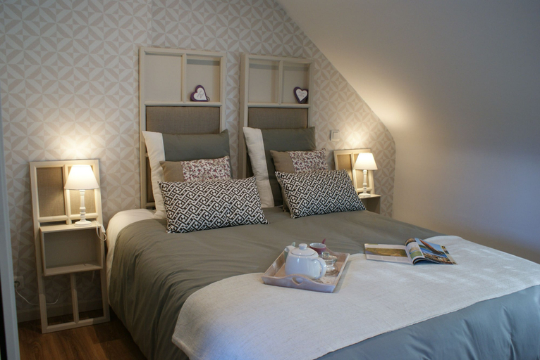 Bedroom 5, Aux Agapanthes, Morbihan