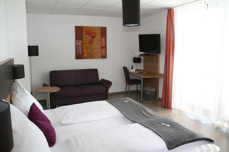 Bedroom 5, Hotel Dornberg, Peine