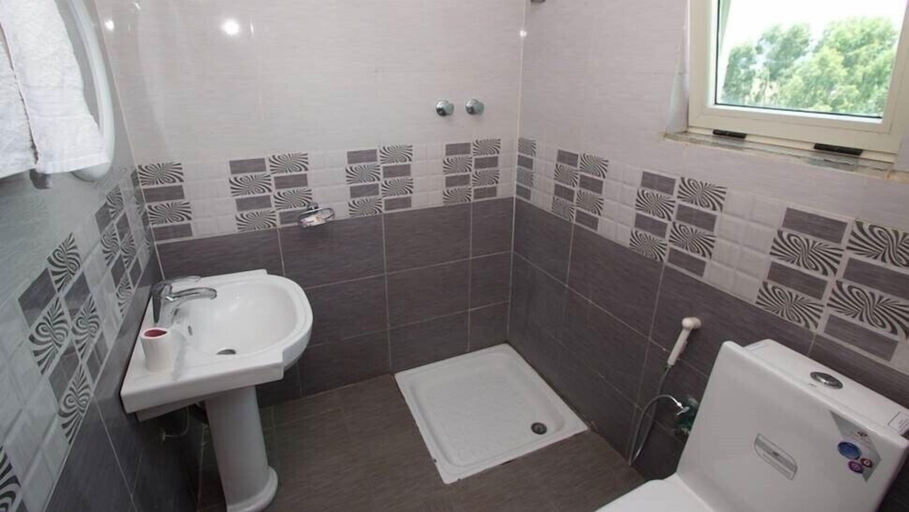 Bathroom 3, Dream View Guesthouse, Addis Abeba