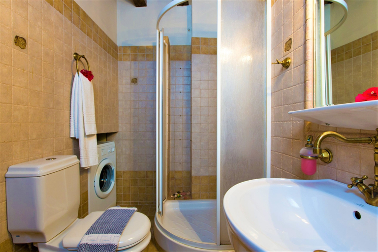 Bathroom 3, Villa Sokaki, Crete