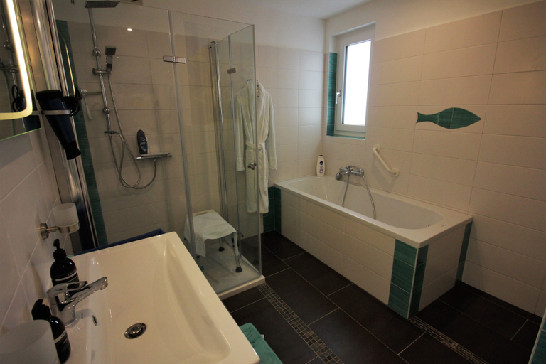 Bathroom 3, Baum-Apartments, Oberwart