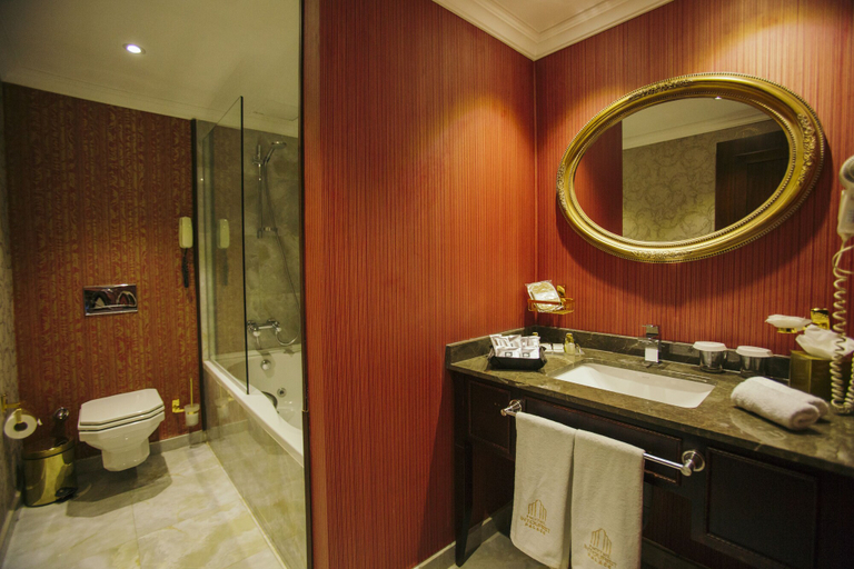 Bathroom 5, Hotel Intourist Palace Batumi, Batumi