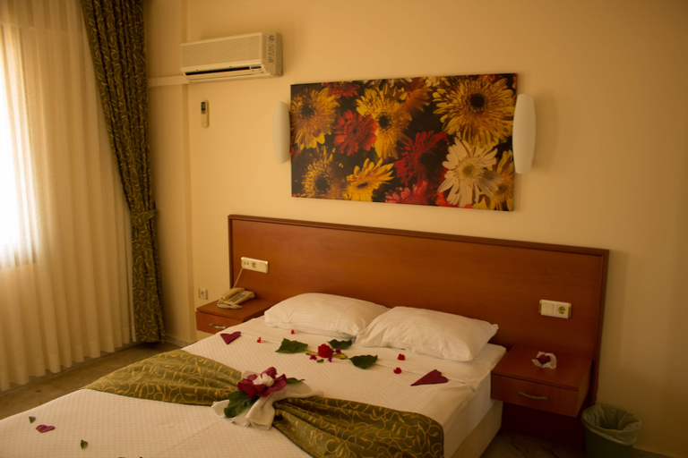 Bedroom 2, Lord Hotel, Çeşme
