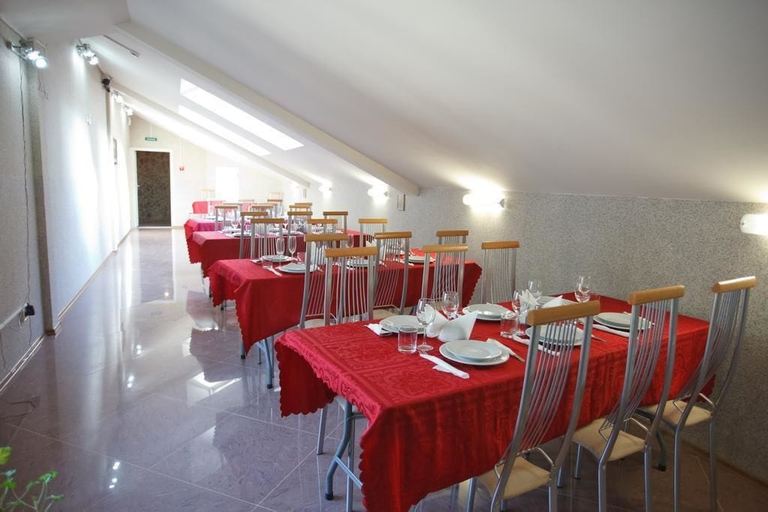 Food & Drinks 4, House of the Hunter, Vsevolzhskiy rayon