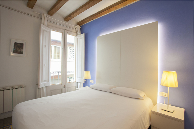 Bedroom 2, Las Ramblas Pasaje Bacardi Apartments, Barcelona