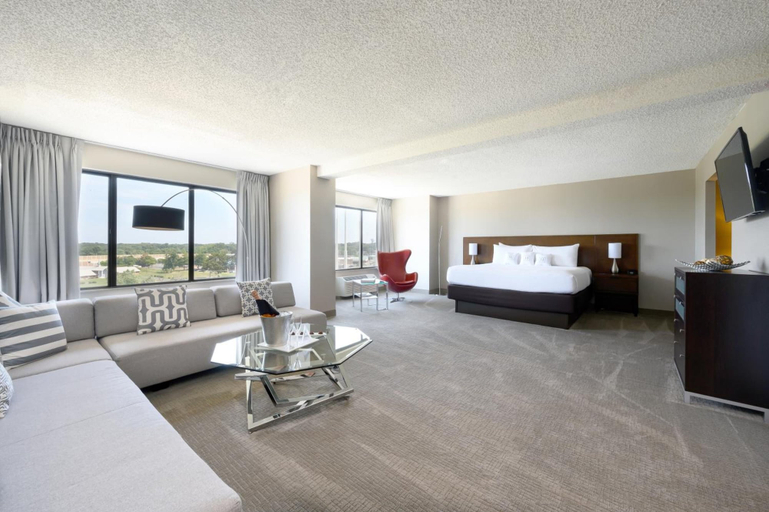 Bedroom 3, Harborside Hotel, Prince George's