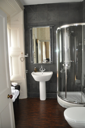Bathroom 4, The Bank Guest House, Scottish Borders