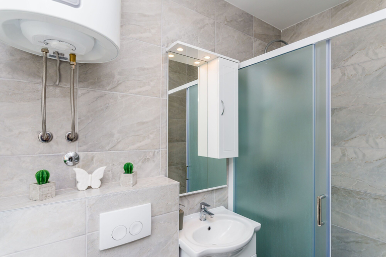 Bathroom 2, Bovolini's Place, Dubrovnik