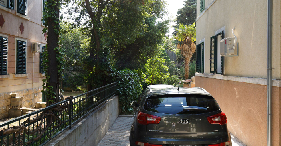 Exterior & Views 2, Luxury beach apartment private parking, Split