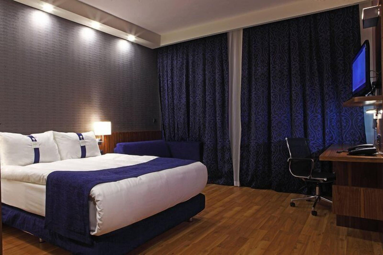 Bedroom 4, Holiday Inn Express MANISA - WEST by IHG, Merkez