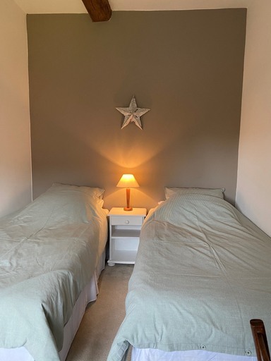Bedroom 3, L'Envers, Charente