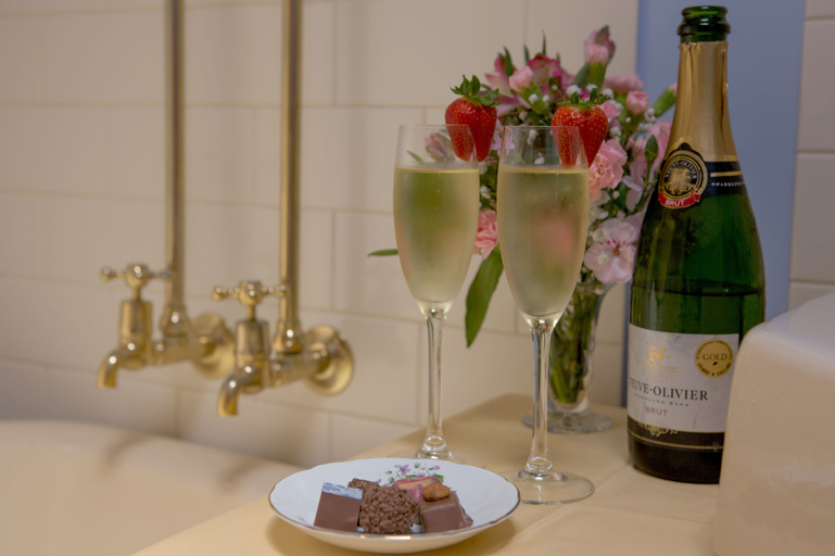 Food & Drinks 8