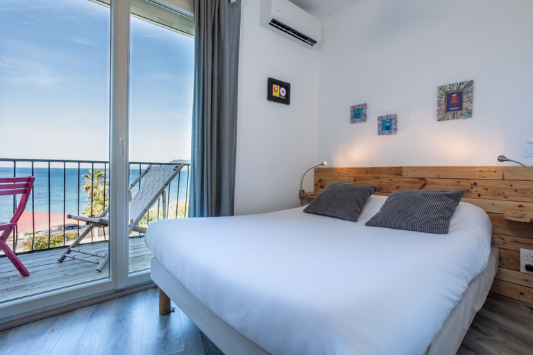 Bedroom 3, Hôtel Almanarre Plage, Var