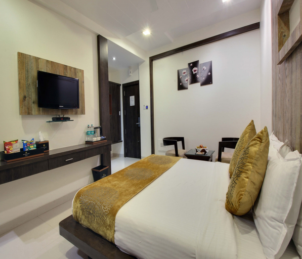 Bedroom 3, Marigold- Newly Renovated Hotel, Ahmadnagar