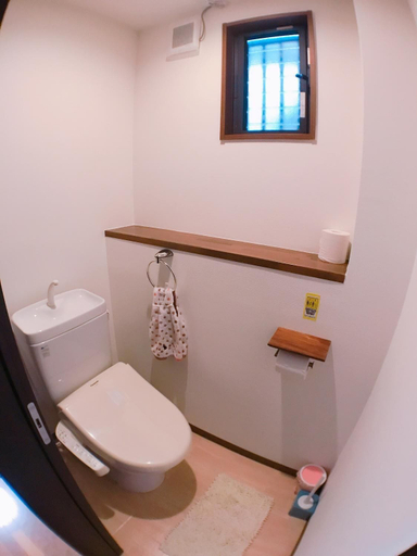 Bathroom 5, Osaka Sinsei Guest House Daikokukan, Osaka