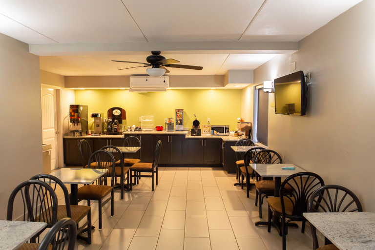 Food & Drinks 5, Regency Inn, Monroe