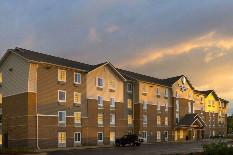 Exterior & Views 5, WoodSpring Suites Chicago Darien, Dupage