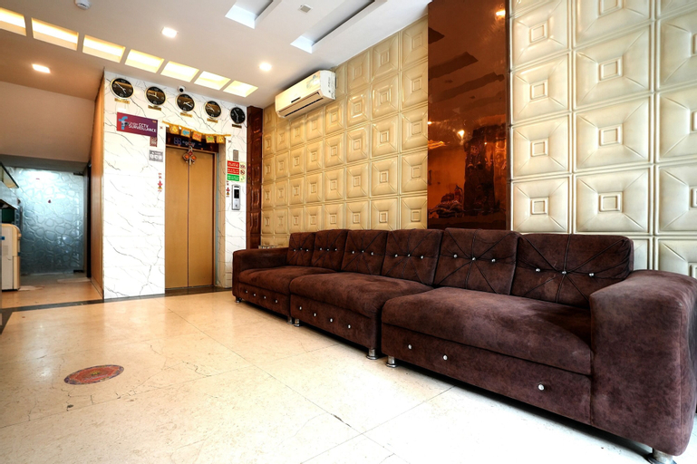 Public Area 3, Hotel Silver Stone, West