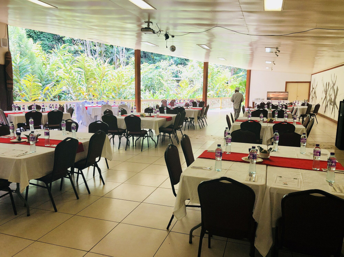 Food & Drinks 5, Pacific Gardens Hotel, Goroka