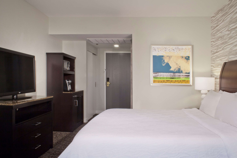 Bedroom 3, Hilton Garden Inn Austin Downtown, Travis