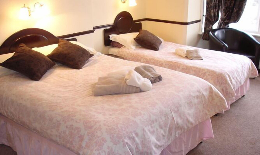 Bedroom 2, The Hollingworth, Lancashire