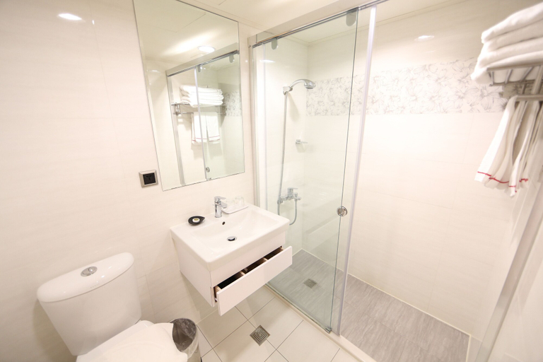 Bathroom 4, Grand Earl Hotel, Yulin