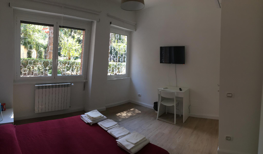 Bedroom 2, GLI ARANCI Apartment , Rome