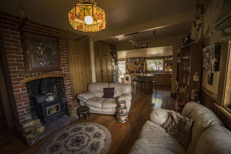Others 5, Barb's Place, Hurunui