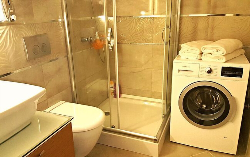 Bathroom 2, White House Residence, Beşiktaş