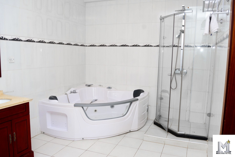 Bathroom 4, Mendiata Hotel, Accra