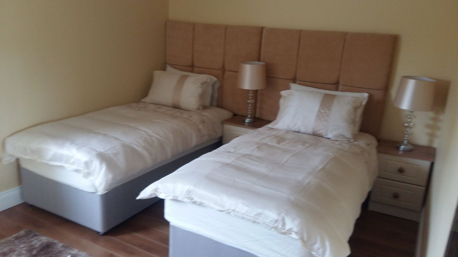 Bedroom 2, Killarney retreat